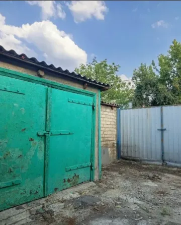 Дом,4 сотки приватизированной земли 850000 Донецк