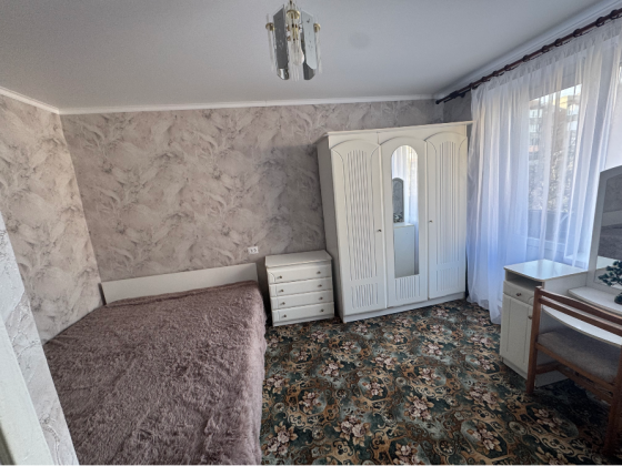 в продаже 1 комн. квартира, мкр Солнечный, «малосемейка»5 этаж 9 этажного дома Макеевка