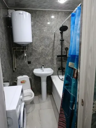 Продам 1-ую кв-ру, в Калининском районе, рядом с больницей Калинина. Донецк