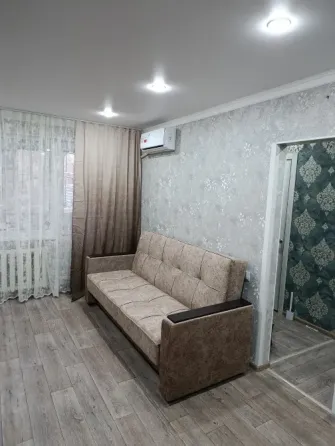 Продам 1-ую кв-ру, в Калининском районе, рядом с больницей Калинина. Донецк