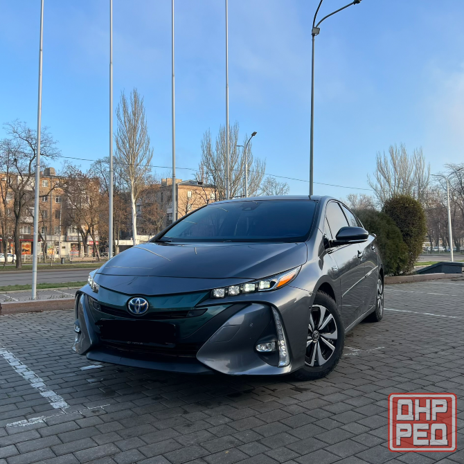 Toyota Prius Prime ZVW52 Hybrid Plug-In Макеевка - изображение 1