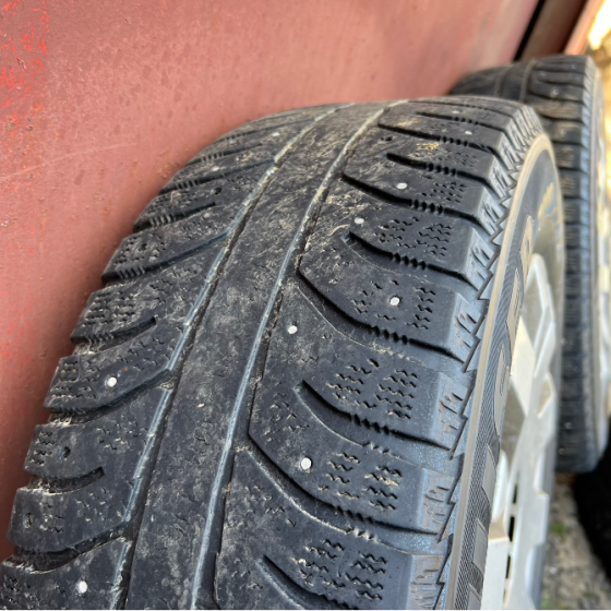 Колёса штампы+колпаки+резина Skoda 195/65 R15 Макеевка