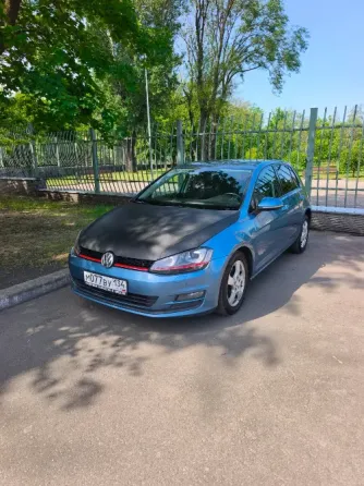 VW Golf 7 в превосходном состоянии для своих лет Донецк