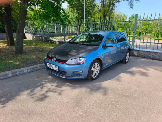 VW Golf 7 в превосходном состоянии для своих лет Донецк