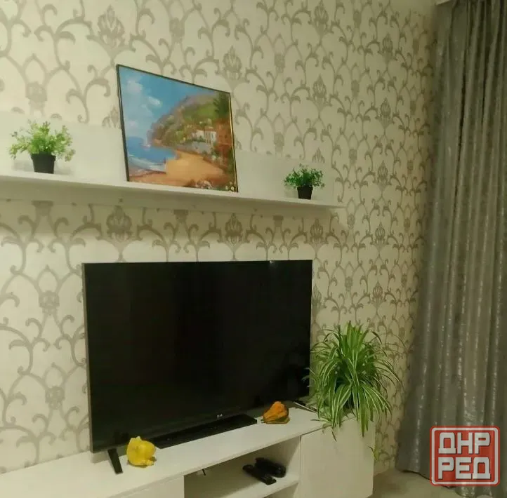 Город Донецк Кировский район. улПетровского рядом площадь свободы,дворцовый парк, Донецк - изображение 4
