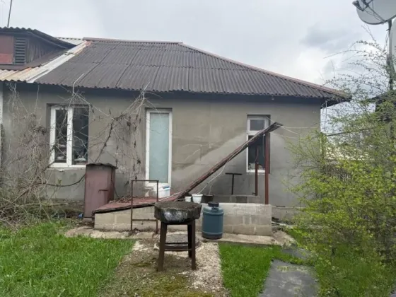 Продается 2 ком. дом ул. Лучинского в Буденновском р-н. Донецк