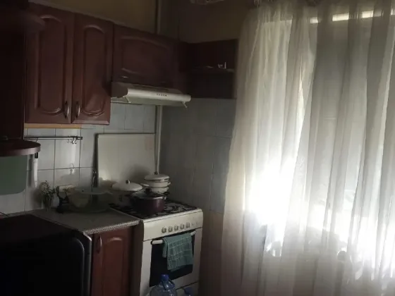 Продам крупногабаритную , 2-х комнатную квартиру, Донецк, Калининский р-н. ул. Цусимская. Донецк