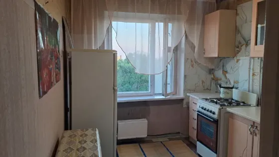 Продаётся 2-х к. кв., ул. Тренева, пл. Шахтёрская, рядом Донецк Сити Донецк