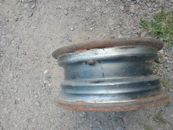 Продаю диск р 13,оригинальный на фольцваген гольф 2 Донецк