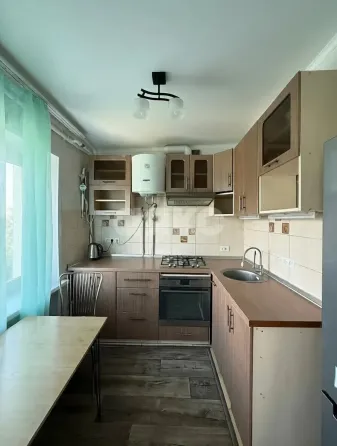 Продаётся уютная двухкомнатная квартира в Приморском районе Мариуполь