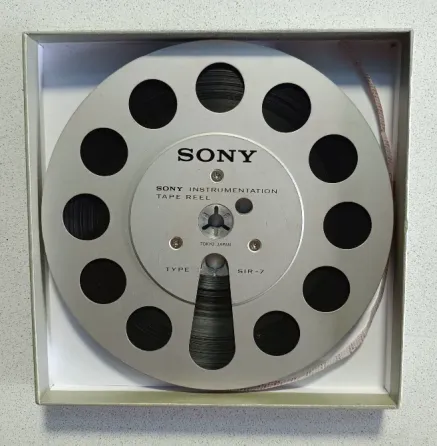 7-дюймовая алюминиевая Японская катушка и пленка с записью фирмы Sony Донецк