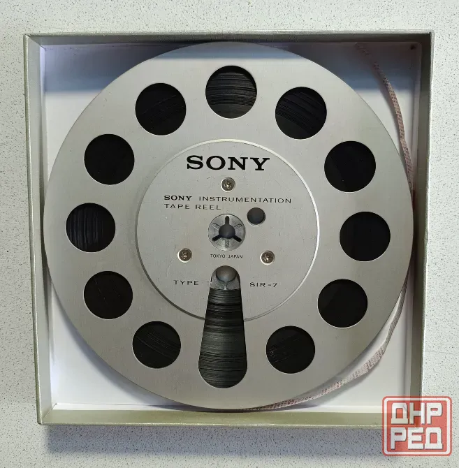 7-дюймовая алюминиевая Японская катушка и пленка с записью фирмы Sony Донецк - изображение 1