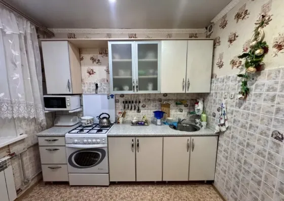 сдаётся большая квартира на длительный срок! Донецк