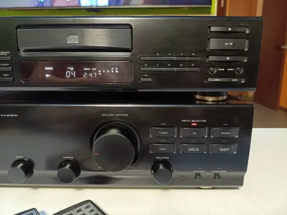 Стойка из двух аппаратов Kenwood.Усилитель Донецк