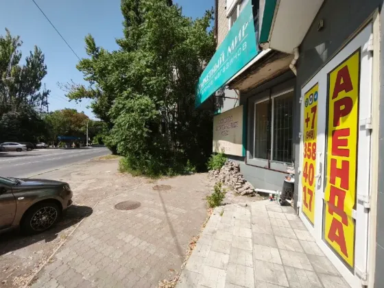 Аренда 75 м² ул. Университетская. Фасадный вход. Парковка Донецк