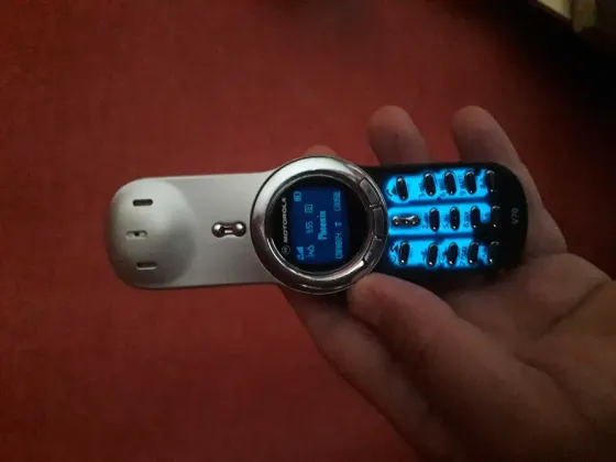Рабочий Motorola V70 (без вскрытий) +зарядное(оригинал) Донецк