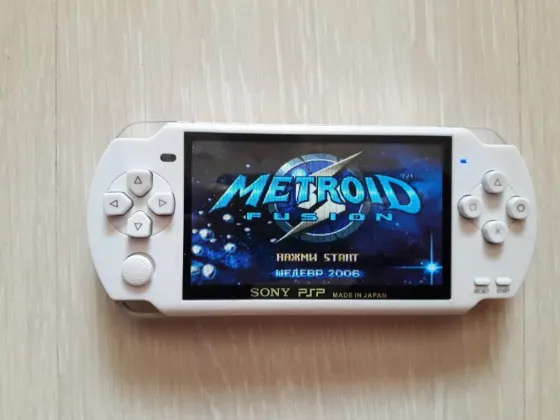 Игровой китайская плеер/приставка PSP MP5 4Gb Донецк