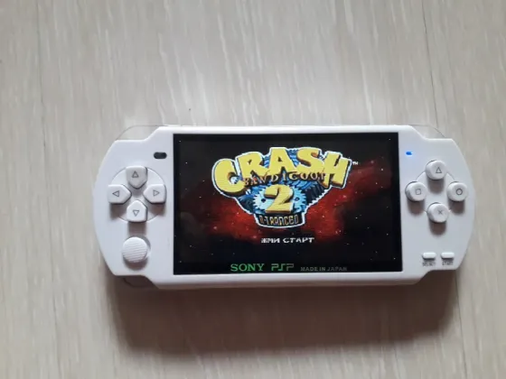 Игровой китайская плеер/приставка PSP MP5 4Gb Донецк