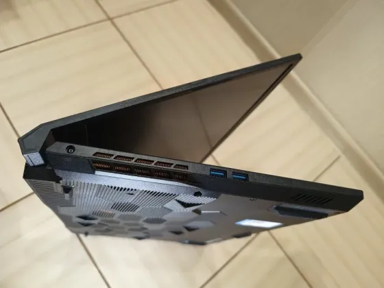 MSI Katana 17 HX B14WGK/17,3-240 гц/i9-14900HX/16 Гб DDR5/SSD M2 NWMe - 1024 Гб/RTX 5070/ 156 999 Донецк
