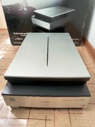 Сканер Epson Perfection V700 Photo Донецк