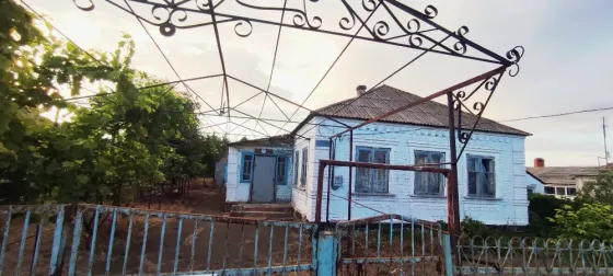 Продам дом в г. о. Мариуполь, пгт. Сартана. Мариуполь