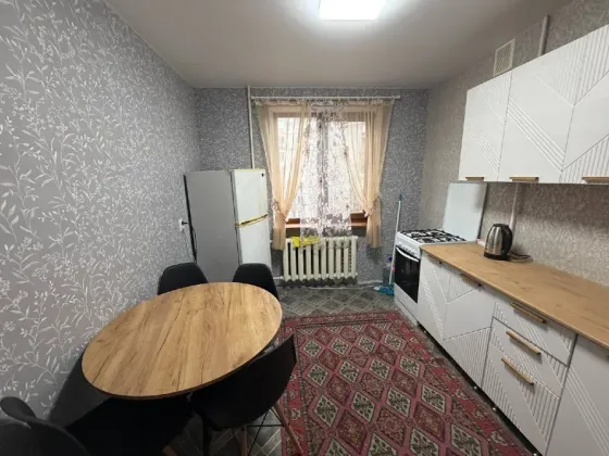 Сдам 3-х комнатную квартиру Донецк
