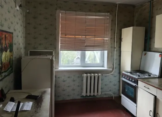 Продам 3-х комнатную квартиру в Октябрьском м-не Макеевка