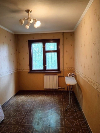 Продается 3 комн. Куйбышевский район. Ул.Вахрушева. Этаж 1/5. Цена 2.500.000 руб. Донецк
