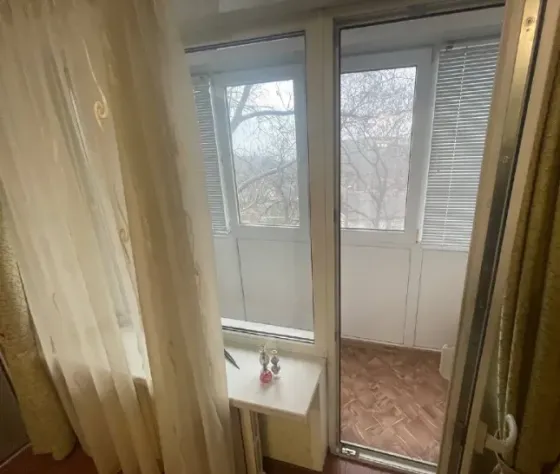 Продам 1ком Калининский район Донецк