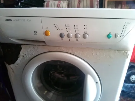 Машинка стиральная ZANUSSI AQUACYCLE 900. Макеевка