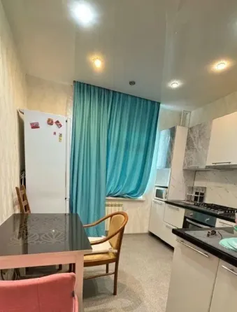 Сдаю двухкомнатную квартиру 63 м² этаж 4/9. город Донецк, Куйбышевский район ориентир Азотный Донецк