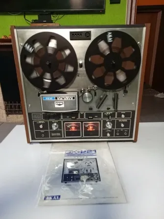 Катушечный магнитофон "Akai" -GX-221D Донецк