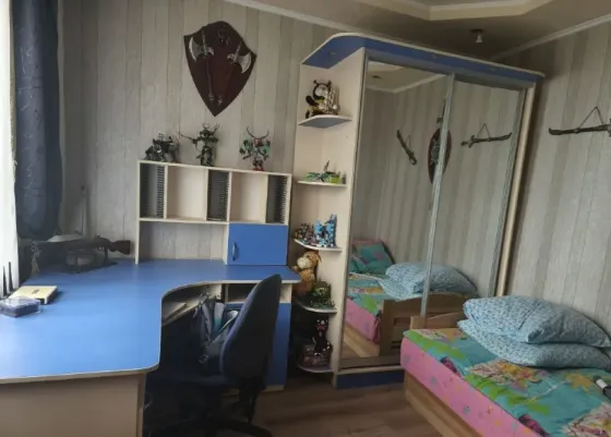 Продам 3-х комнатную квартиру на Зеленом Макеевка