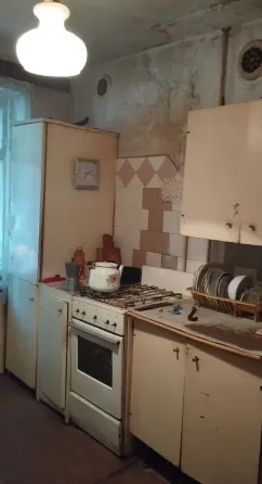 Продам 3-х комнатную квартиру на Бажанова Макеевка