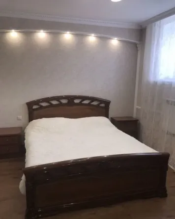 Сдаю двухкомнатную квартиру, ул. челюскинцев Донецк