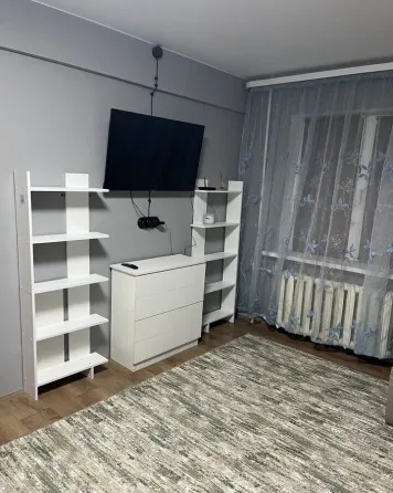 Сдаю однокомнатную квартиру, ул. 11. находится на 4 этаже 10эта Донецк