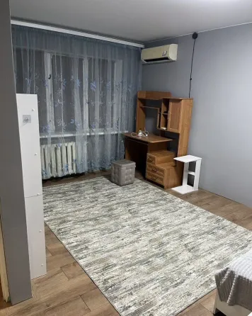 Сдаю однокомнатную квартиру, ул. 11. находится на 4 этаже 10эта Донецк