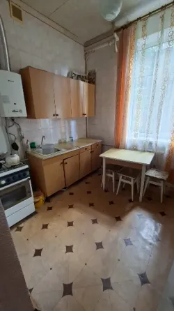 Продам 3 к.кв ориентир 48 школа не далеко от Донецк Сити Донецк