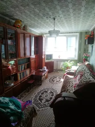 Продается 2-комн. квартира г. Торез, ул. Пионерская, центр Торез