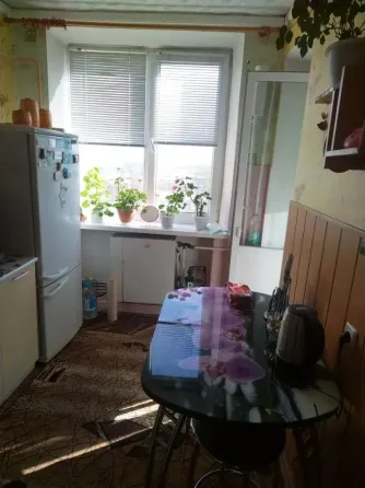 Продается 2-комн. квартира г. Торез, ул. Пионерская, центр Торез