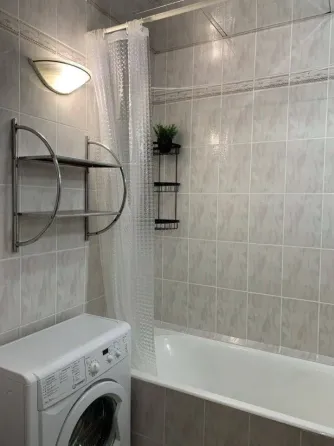 2-комн. просторная квартира, 53 м². Ленинский район, район Цирка Донецк