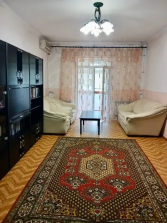 Сдаются 2 комнаты в 3-х комнатной квартире в Ильичевском районе по ул Карпинского, 24 квартал. Мариуполь