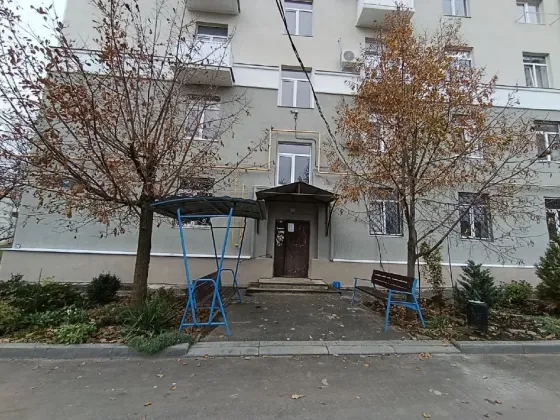 Продается 2-комнатная квартира в Орджоникидзевском районе Мариуполь