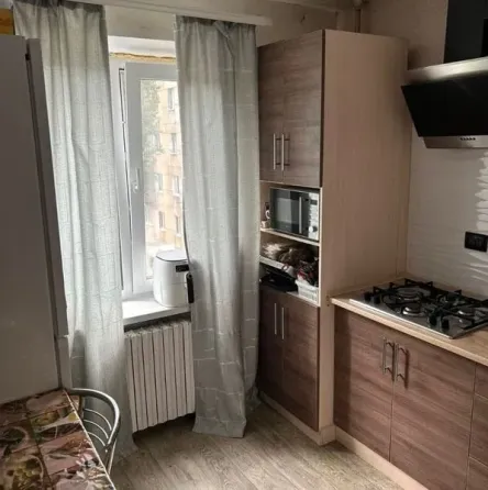 Сдаётся трёхкомнатная квартира в Ленинском районе Донецк