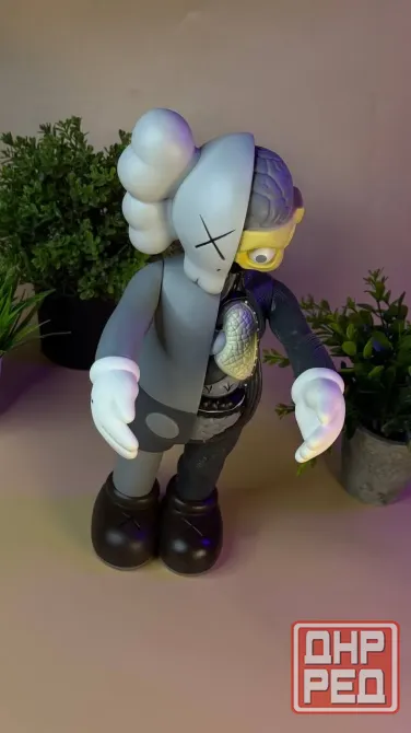 Статуэтка KAWS 37см Донецк - изображение 4