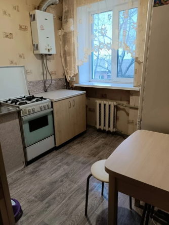 Аренда 1 квартиры Макеевка, 92-х квартирный , ул.Седова, напротив детсада 34, 4этаж/4 Макеевка