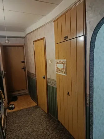 Продам 3-комнатную квартиру, переделанную из 4-комнатной. Донецк