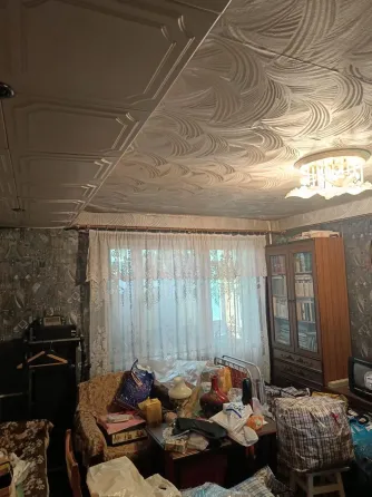 Продам 3-комнатную квартиру, переделанную из 4-комнатной. Донецк
