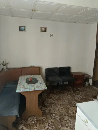 Цена снижена! Продам 3-комнатную квартиру, переделанную из 4-комнатной. Донецк