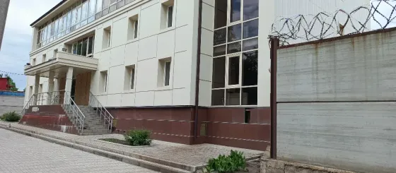 сдам в аренду коммерческие помещения (базу) в Киевском районе Донецк